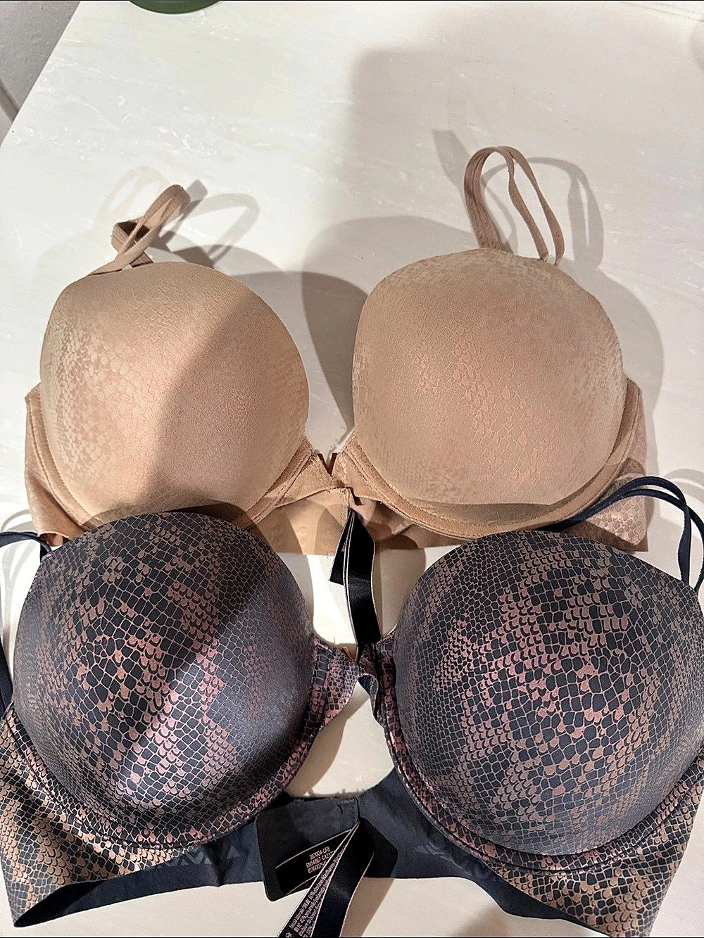 2 for 1 price.. Victoria's Secret very sexy Push-Up Bra Animal Print 2-Bras size